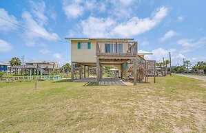 Gulf of Mexico Beach Cottage: Walk to Boat Ramp!