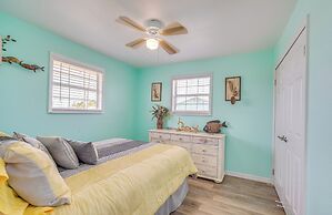 Gulf of Mexico Beach Cottage: Walk to Boat Ramp!