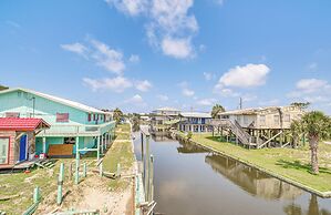 Gulf of Mexico Beach Cottage: Walk to Boat Ramp!