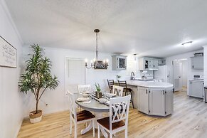North Fairfield Family Home w/ Hot Tub & Porch!