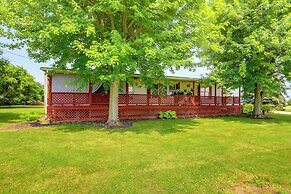 North Fairfield Family Home w/ Hot Tub & Porch!
