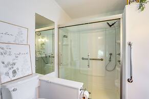 North Fairfield Family Home w/ Hot Tub & Porch!