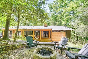 Hot Tub + Fire Pit: Peaceful Gatlinburg Getaway!