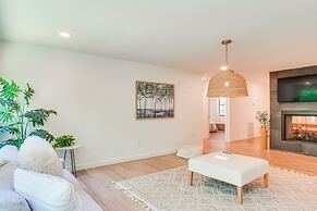 Hot Tub + Fire Pit: Peaceful Gatlinburg Getaway!