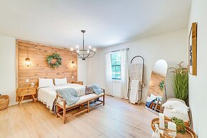 Hot Tub + Fire Pit: Peaceful Gatlinburg Getaway!