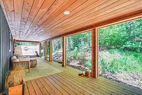 Hot Tub + Fire Pit: Peaceful Gatlinburg Getaway!