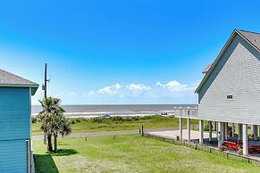 Crystal Beach Stilt House w/ Deck, Steps to Gulf!