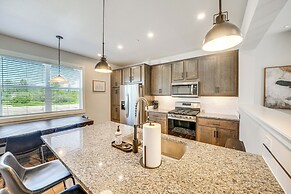 Private Hot Tub: Newly Built Fraser Townhome