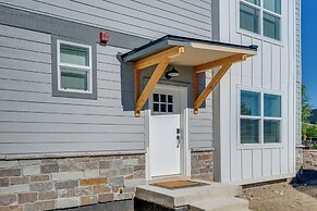 Private Hot Tub: Newly Built Fraser Townhome