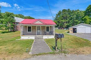 Cozy Tazewell Home w/ Grill on Back of the Dragon!