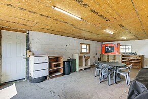 Cozy Tazewell Home w/ Grill on Back of the Dragon!