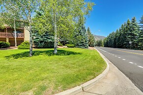 Quaint Flagstaff Condo w/ Balcony ~ 6 Mi to Dtwn!