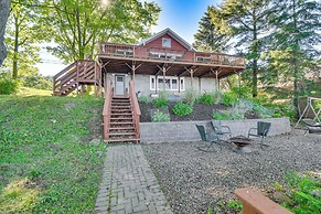Charming Wolcott Cottage w/ Fire Pit & Mini Dock