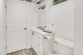 Charming Wolcott Cottage w/ Fire Pit & Mini Dock