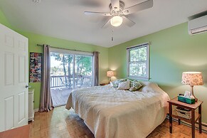 Charming Wolcott Cottage w/ Fire Pit & Mini Dock