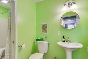 Charming Wolcott Cottage w/ Fire Pit & Mini Dock