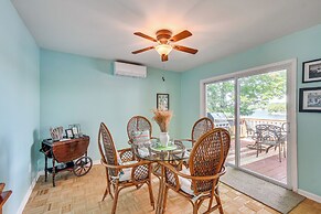 Charming Wolcott Cottage w/ Fire Pit & Mini Dock