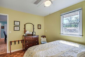 Charming Wolcott Cottage w/ Fire Pit & Mini Dock