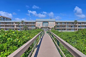 Cute Cocoa Beach Condo w/ Pool & Beach Access!
