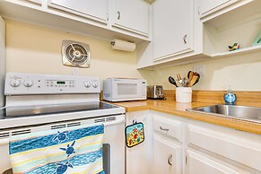 Cute Cocoa Beach Condo w/ Pool & Beach Access!