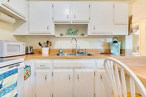 Cute Cocoa Beach Condo w/ Pool & Beach Access!