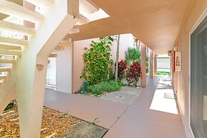 Cute Cocoa Beach Condo w/ Pool & Beach Access!