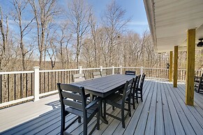 Lakefront Home w/ Deck, Near Mammoth Cave Park!