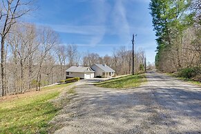 Lakefront Home w/ Deck, Near Mammoth Cave Park!