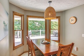 Lakefront Home w/ Deck, Near Mammoth Cave Park!