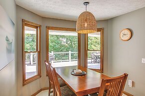Lakefront Home w/ Deck, Near Mammoth Cave Park!