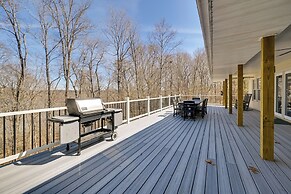 Lakefront Home w/ Deck, Near Mammoth Cave Park!