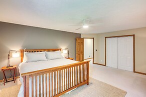 Lakefront Home w/ Deck, Near Mammoth Cave Park!