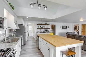 Ohio Farmhouse Retreat w/ Fire Pit & Patio
