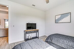 5 Mi to Beach: Family Retreat in Cape Coral