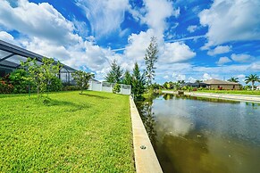 5 Mi to Beach: Family Retreat in Cape Coral
