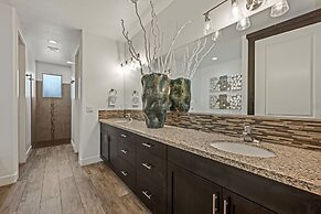 Elite Retreat #87 7 Bedroom Townhouse