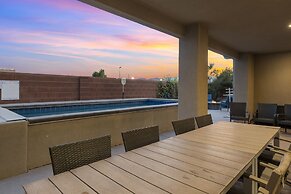 Elite Retreat #87 7 Bedroom Townhouse