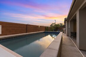 Elite Retreat #87 7 Bedroom Townhouse