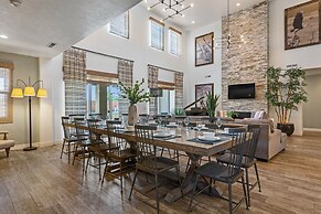 Elite Retreat #87 7 Bedroom Townhouse
