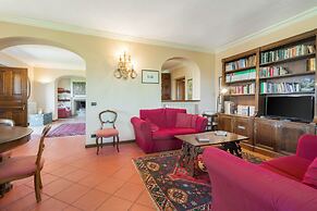 Villa Acquaviva With Pool In Perugia