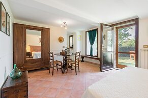 Villa Acquaviva With Pool In Perugia