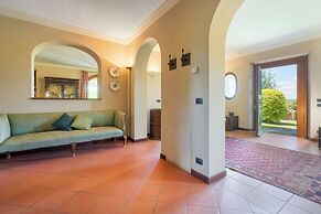 Villa Acquaviva With Pool In Perugia