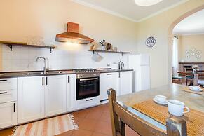 Villa Acquaviva With Pool In Perugia