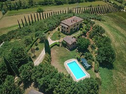 Villa Acquaviva With Pool In Perugia