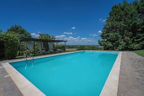 Villa Acquaviva With Pool In Perugia