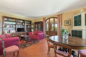 Villa Acquaviva With Pool In Perugia