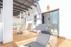 Sunset Sunshine Pool and Golf