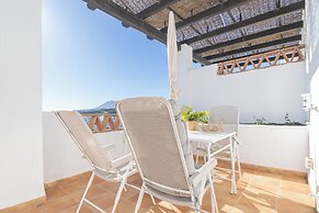 Sunset Sunshine Pool and Golf