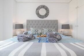 Sunset Golf Elegance