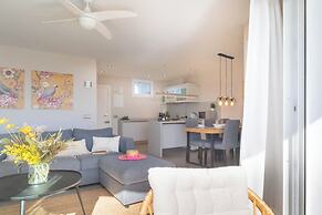 Coronado Beach Marbesa